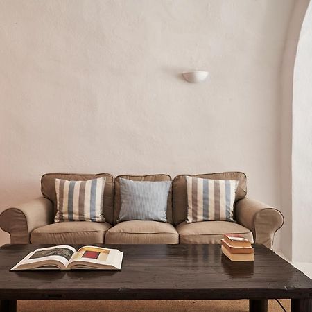 2 Bedroom Charming Villa With Outdoors Jacuzzi Megalochori  Esterno foto