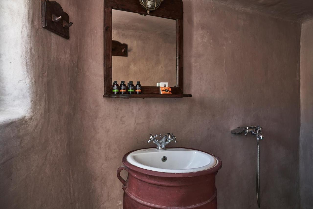 2 Bedroom Charming Villa With Outdoors Jacuzzi Megalochori  Esterno foto